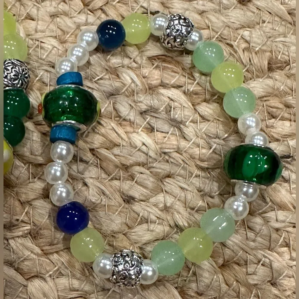 Handmade glass beaded stretch bracelet floral Murano glass beads